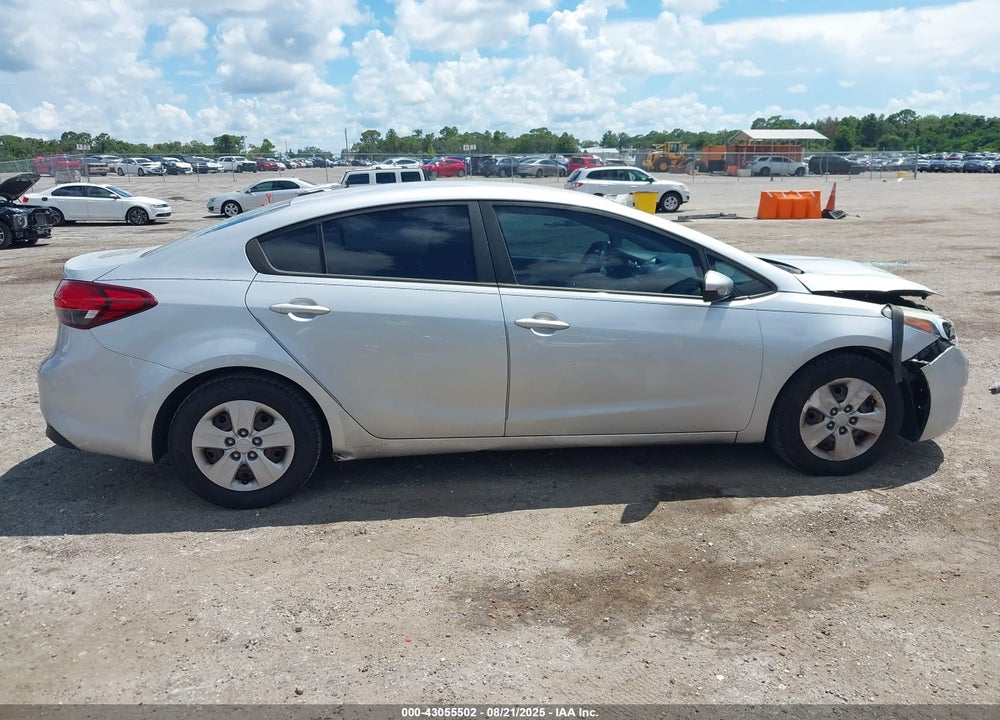 2018 KIA FORTE VIN: 3KPFK4A71JE198619