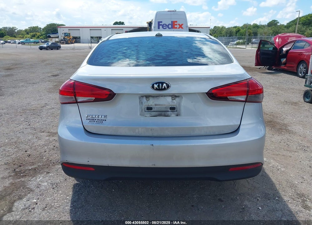 2018 KIA FORTE VIN: 3KPFK4A71JE198619