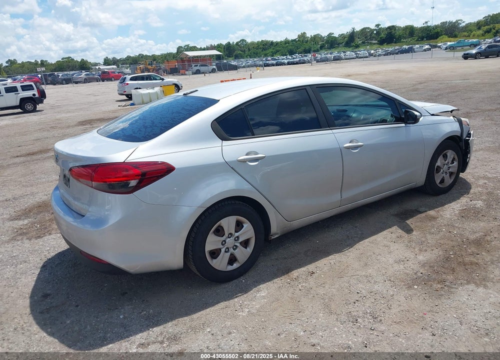 2018 KIA FORTE VIN: 3KPFK4A71JE198619