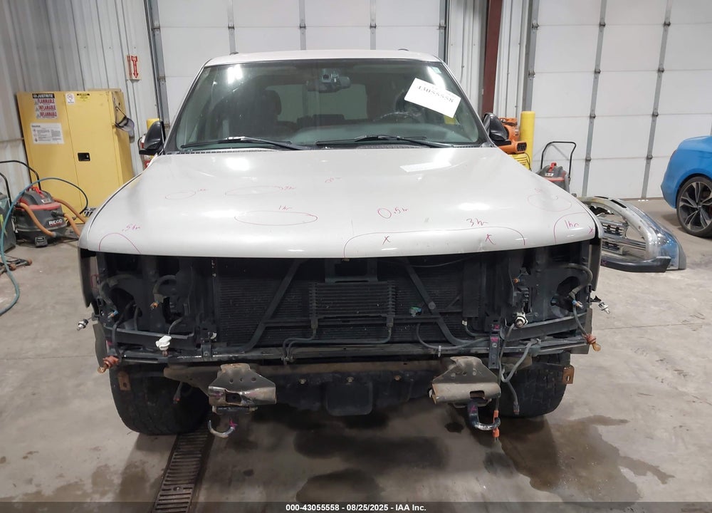 2004 CHEVROLET TAHOE LS VIN: 1GNEK13Z04J278758