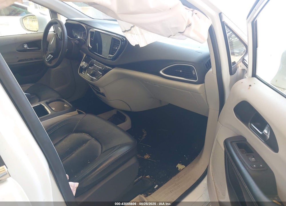2022 CHRYSLER PACIFICA TOURING L VIN: 2C4RC1BG8NR150529