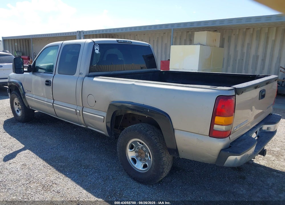 2000 CHEVROLET SILVERADO 2500 LS VIN: 1GCGK29U9YE339428