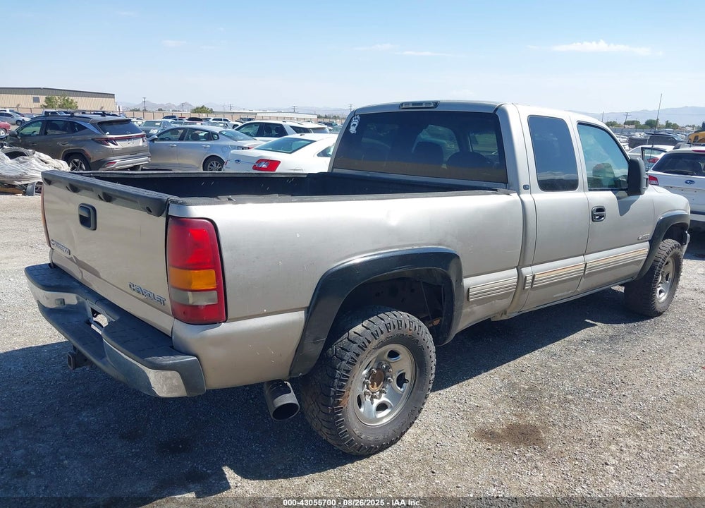 2000 CHEVROLET SILVERADO 2500 LS VIN: 1GCGK29U9YE339428