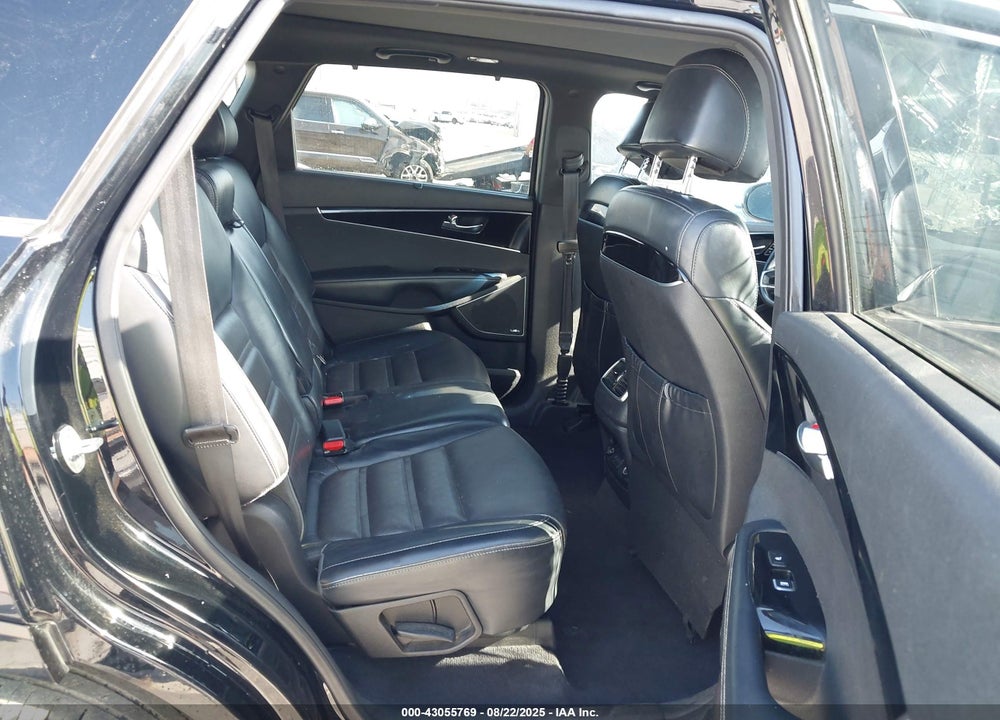 2017 KIA SORENTO VIN: 5XYPK4A57HG203452