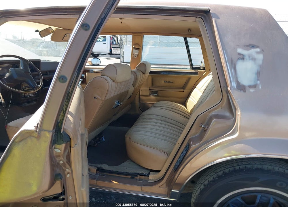1982 OLDSMOBILE CUTLASS SUPREME VIN: 1G3AR69A0CM581084