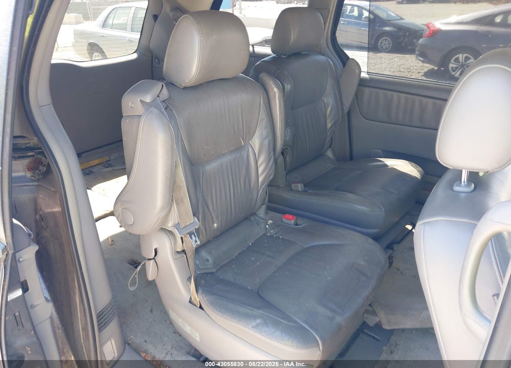 2005 TOYOTA SIENNA XLE/XLE LIMITED VIN: 5TDZA22C15S266400