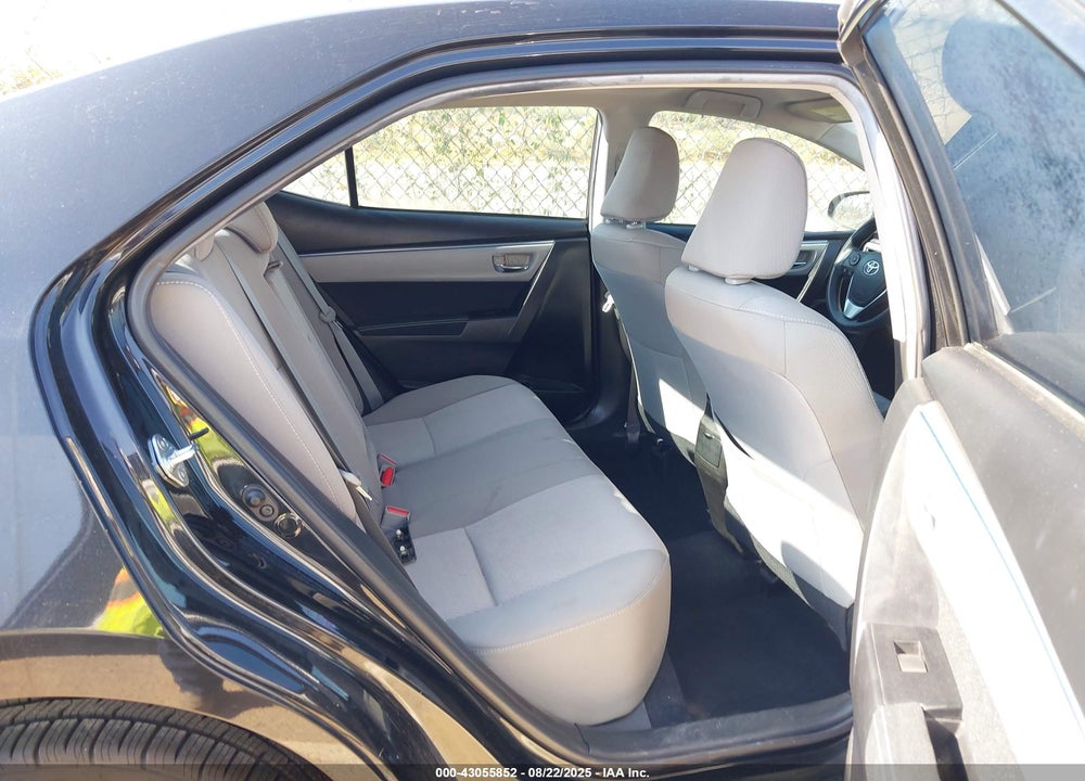 2015 TOYOTA COROLLA LE VIN: 5YFBURHE5FP271667