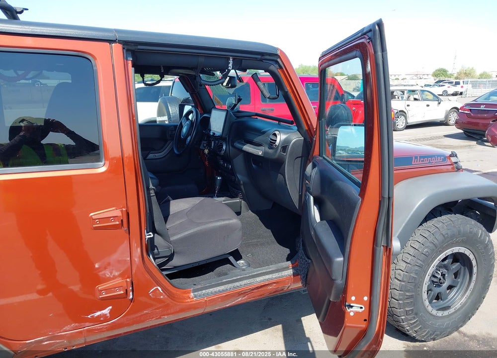 2014 JEEP WRANGLER UNLIMITED SPORT VIN: 1C4BJWDG3EL194139