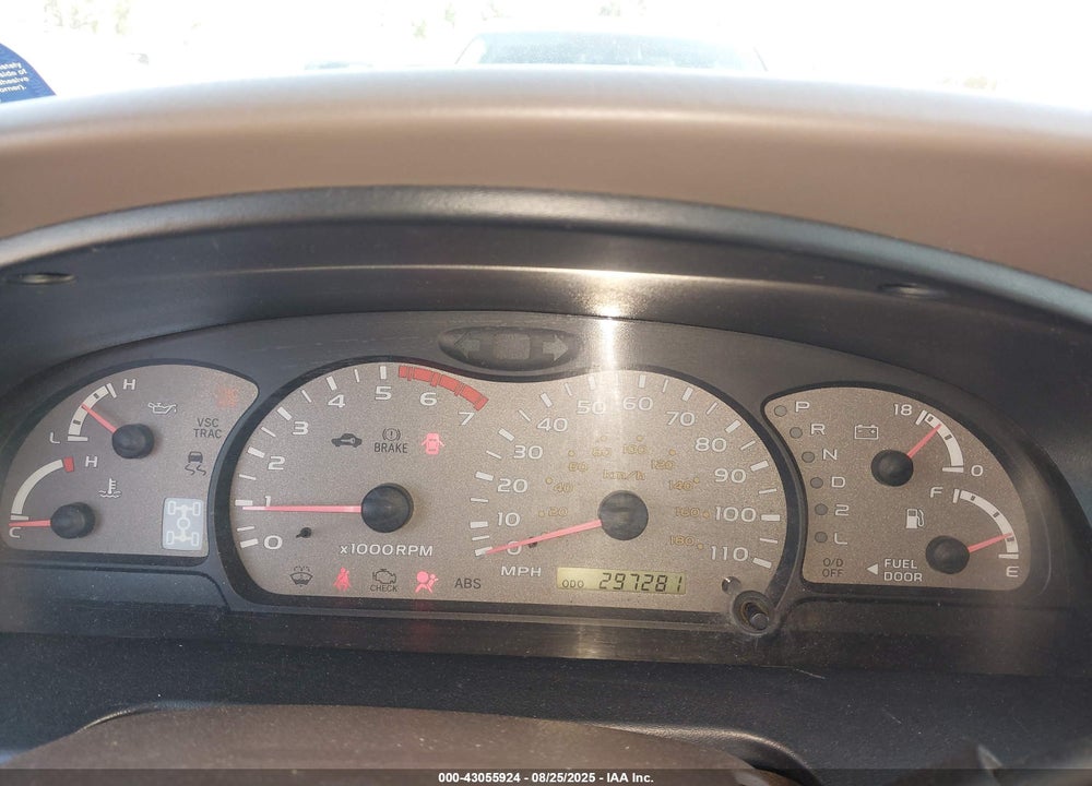 2001 TOYOTA SEQUOIA SR5 V8 VIN: 5TDBT44A71S048488