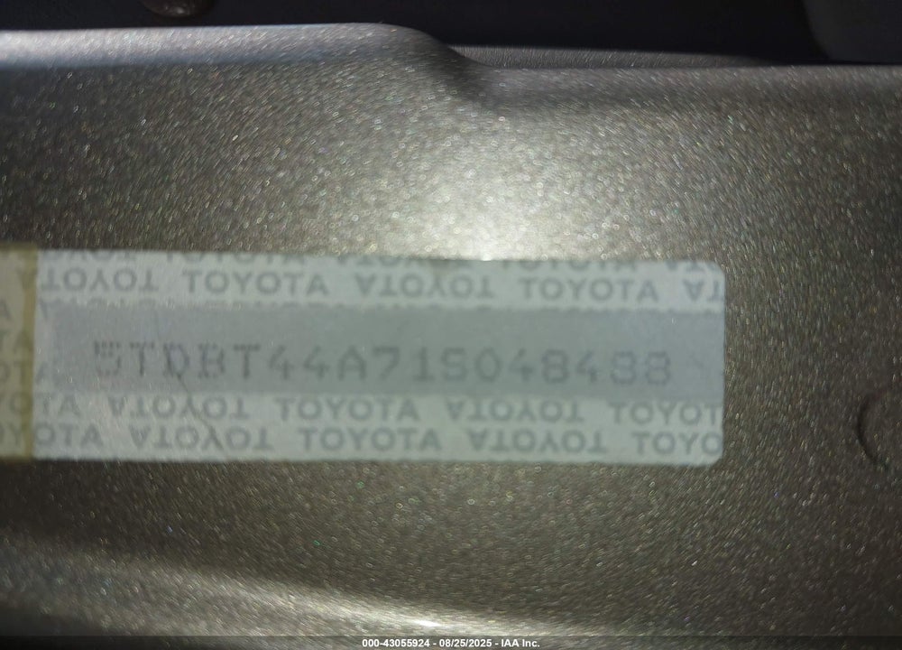 2001 TOYOTA SEQUOIA SR5 V8 VIN: 5TDBT44A71S048488