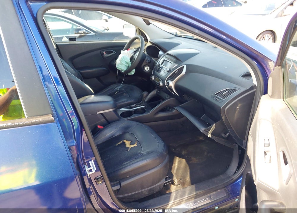 2011 HYUNDAI TUCSON LIMITED VIN: KM8JU3AC1BU274172