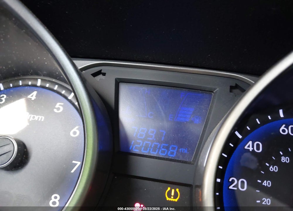 2011 HYUNDAI TUCSON LIMITED VIN: KM8JU3AC1BU274172