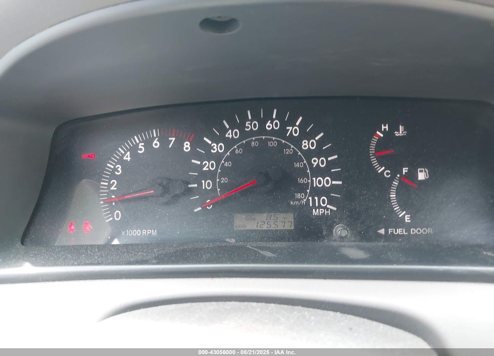 2008 TOYOTA COROLLA LE VIN: 1NXBR32E68Z007348