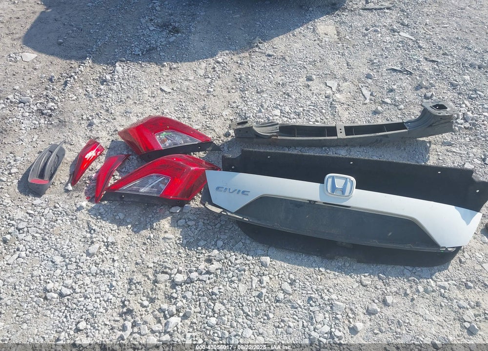2018 HONDA CIVIC VIN: 19XFC2F70JE030545