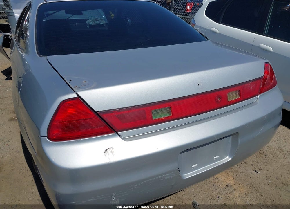 2001 HONDA ACCORD 2.3 EX VIN: 1HGCG327X1A013565