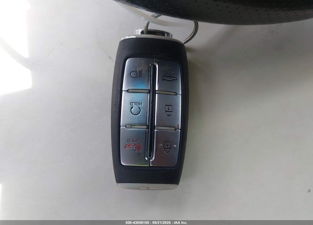 2022 GENESIS G70 2.0T RWD VIN: KMTG34TA4NU093978