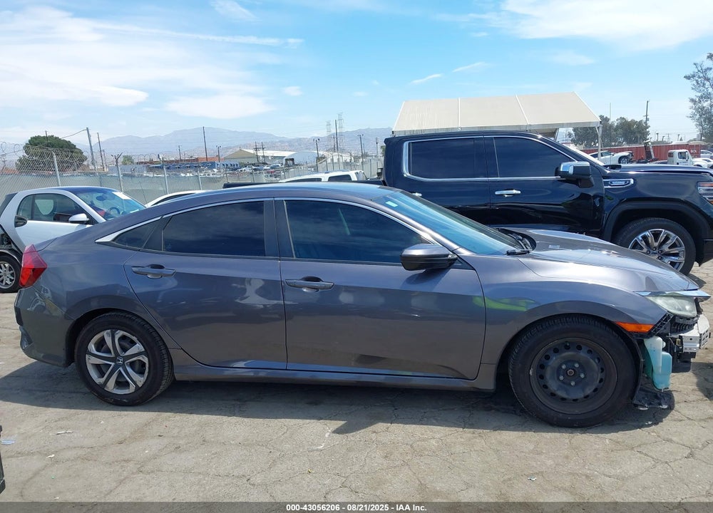 2017 HONDA CIVIC VIN: 2HGFC2F58HH574841