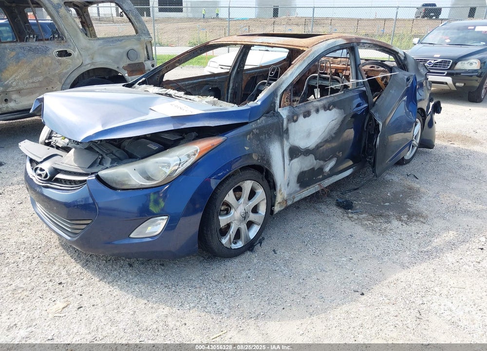 2013 HYUNDAI ELANTRA VIN: KMHDH4AE9DU529937