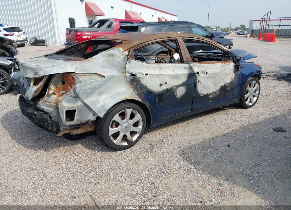 2013 HYUNDAI ELANTRA VIN: KMHDH4AE9DU529937