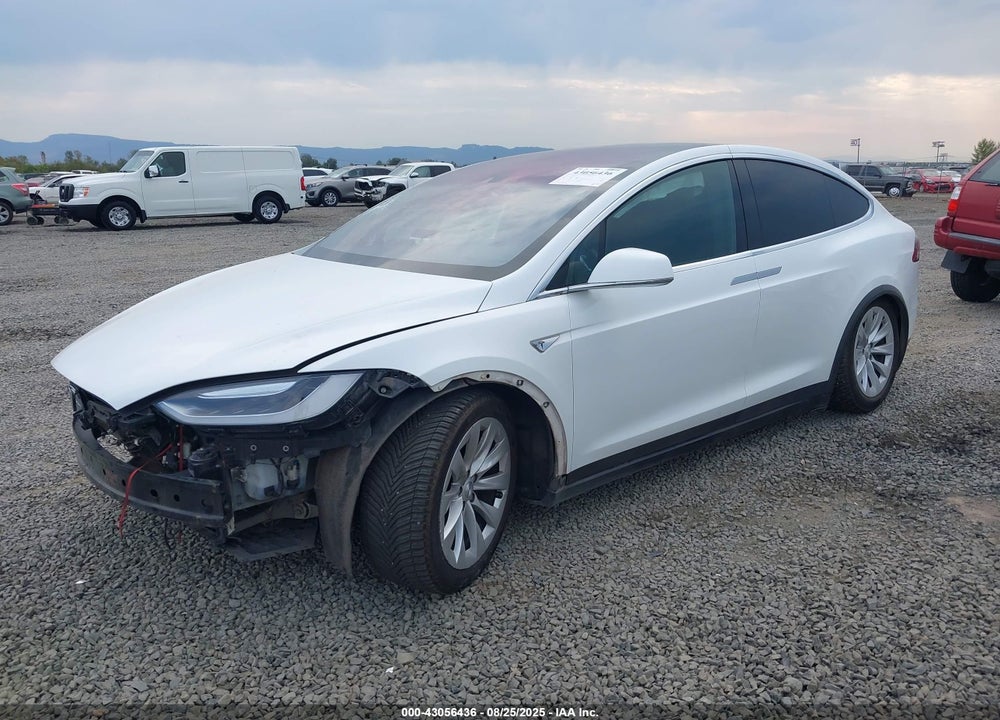2016 TESLA MODEL X VIN: 5YJXCAE2XGF009161