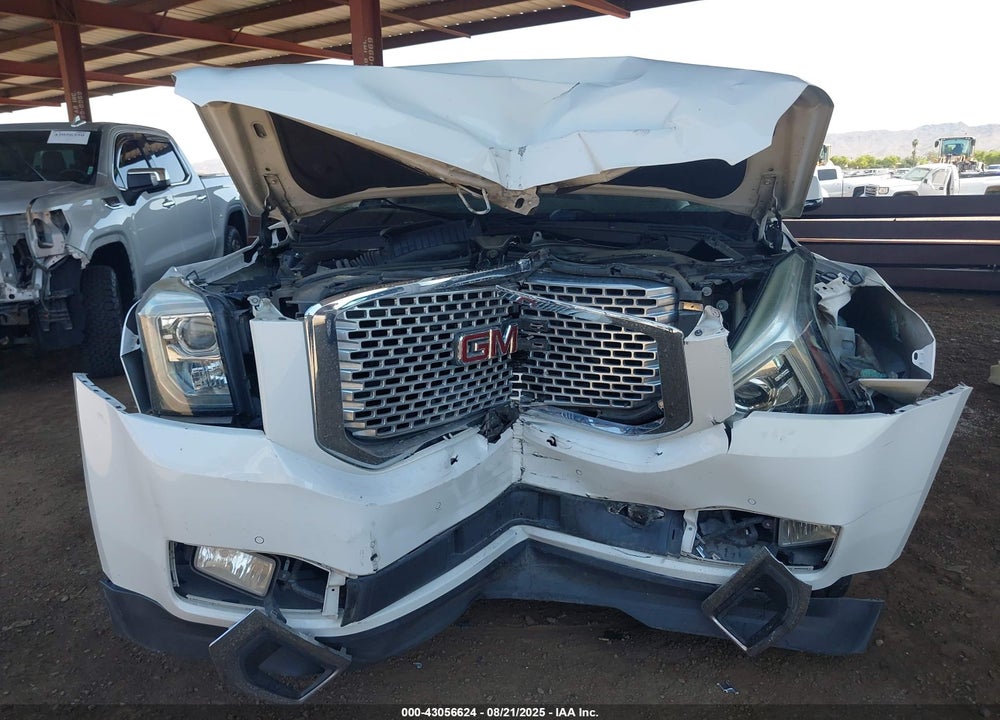 2016 GMC YUKON DENALI VIN: 1GKS2CKJ0GR260502