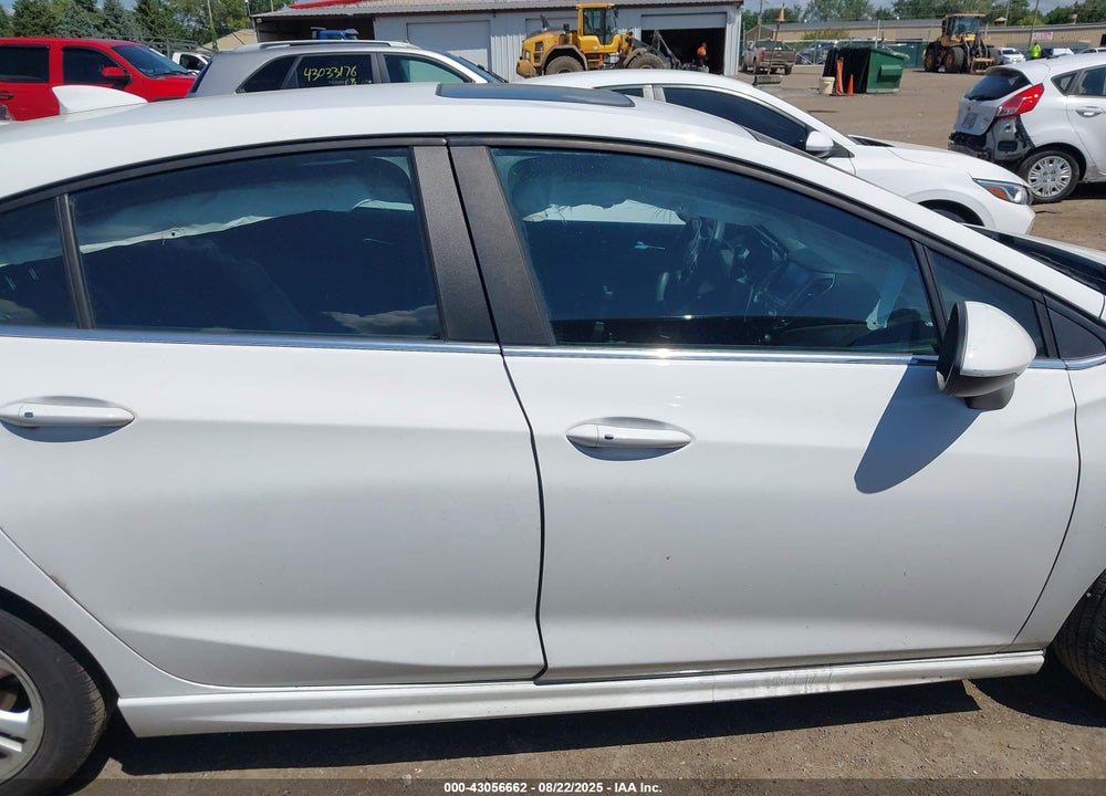 2017 CHEVROLET CRUZE VIN: 3G1BE6SM8HS511904
