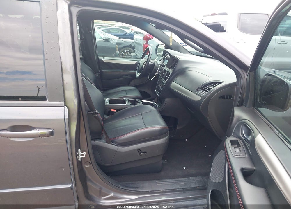 2016 DODGE GRAND CARAVAN R/T VIN: 2C4RDGEG5GR310395