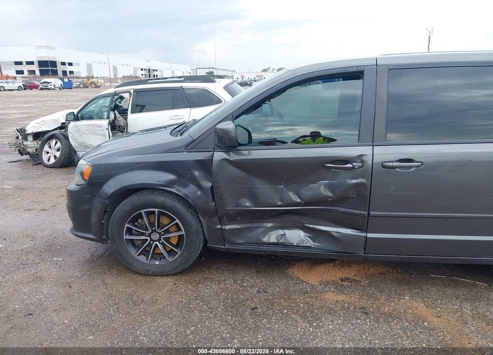 2016 DODGE GRAND CARAVAN R/T VIN: 2C4RDGEG5GR310395