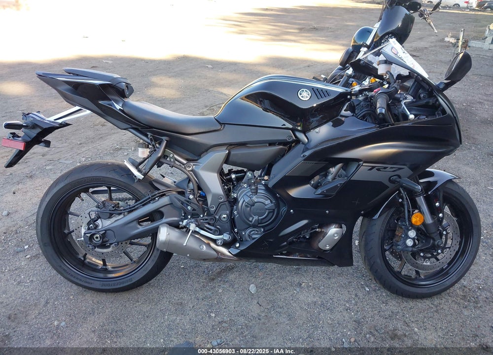 2025 YAMAHA YZFR7 VIN: JYARM38E5SA018435