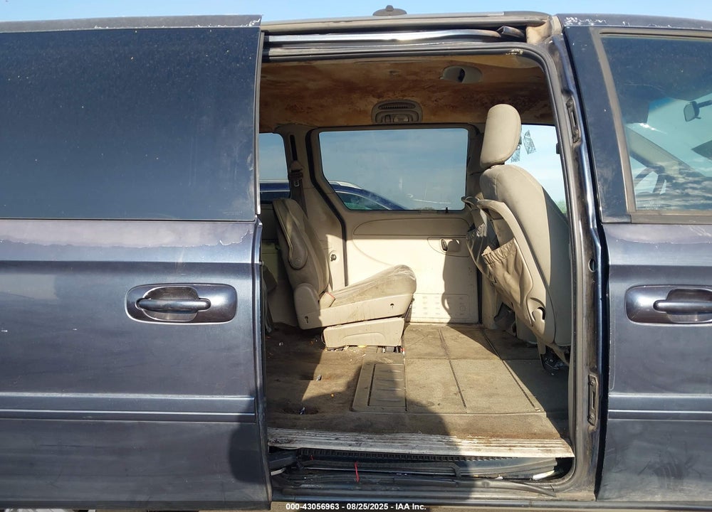 2007 DODGE GRAND CARAVAN SXT VIN: 2D4GP44L17R325362