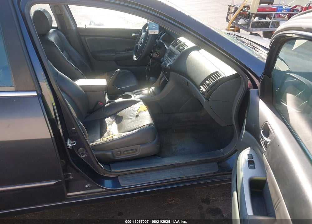 2004 HONDA ACCORD 3.0 EX VIN: 1HGCM66544A100241
