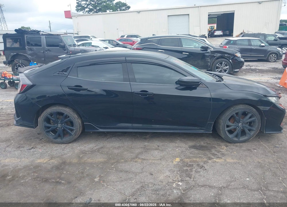 2018 HONDA CIVIC VIN: SHHFK7H4XJU215083