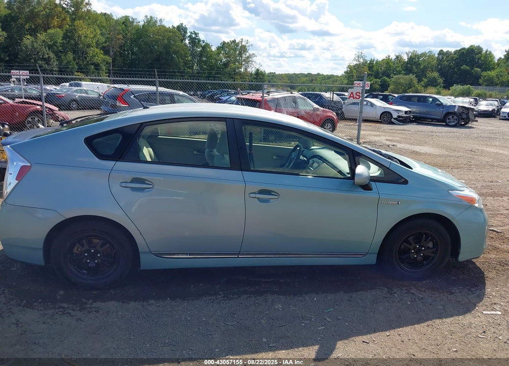 2014 TOYOTA PRIUS TWO VIN: JTDKN3DU5E1739097