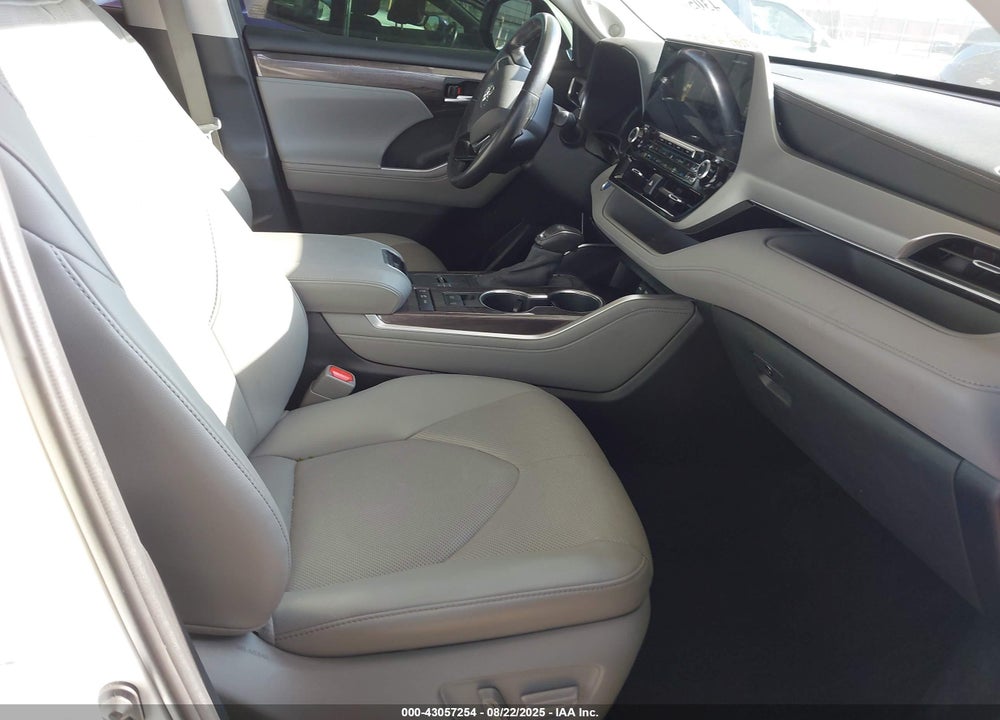 2020 TOYOTA HIGHLANDER VIN: 5TDEBRCH9LS001090