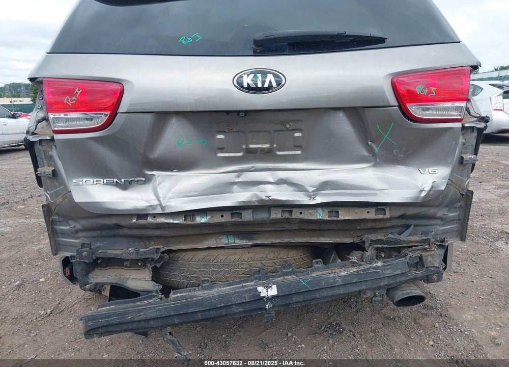2016 KIA SORENTO 3.3L LX VIN: 5XYPG4A52GG145878