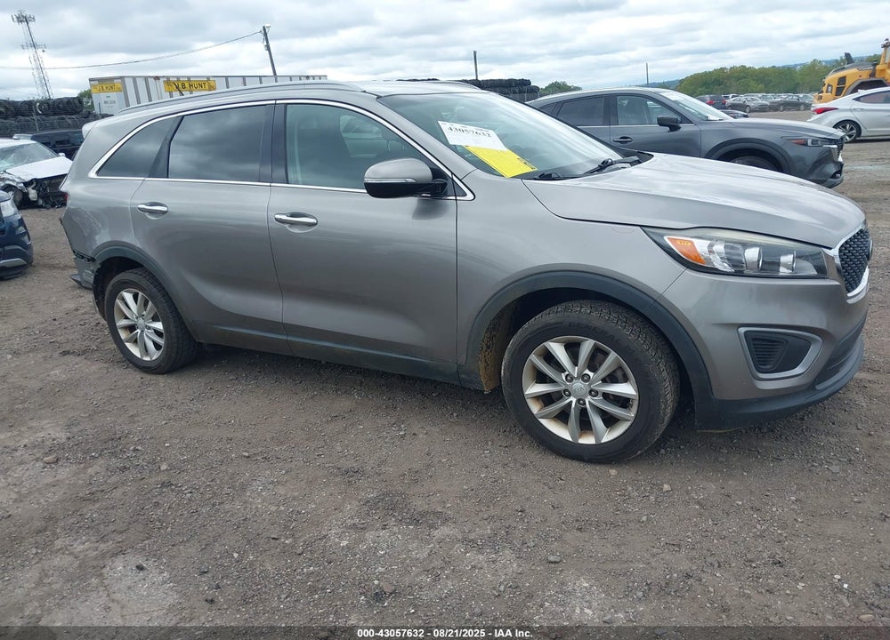 2016 KIA SORENTO 3.3L LX VIN: 5XYPG4A52GG145878