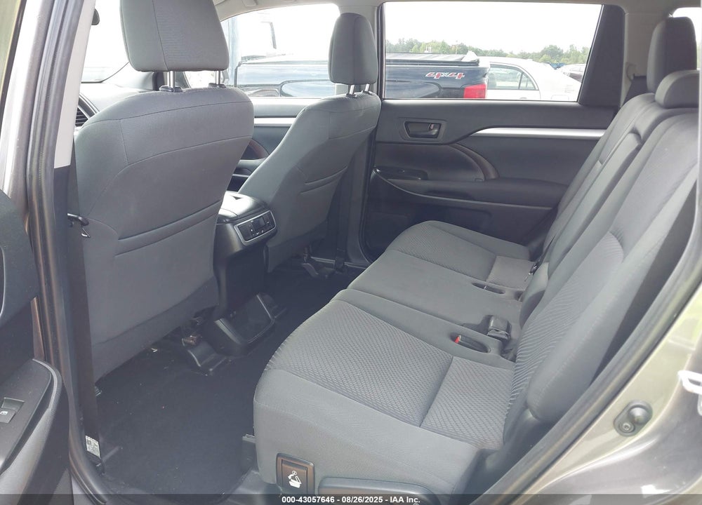 2019 TOYOTA HIGHLANDER VIN: 5TDBZRFH5KS969986