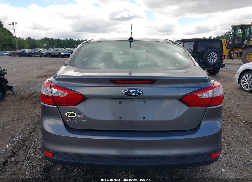 2013 FORD FOCUS VIN: 1FADP3E27DL173744