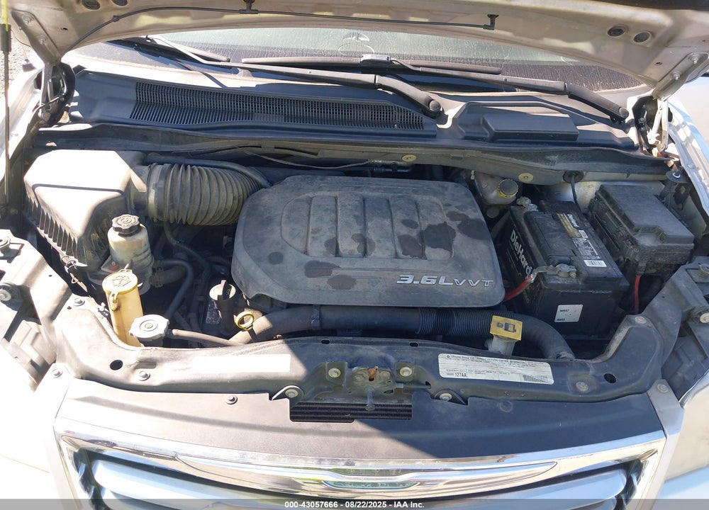 2011 CHRYSLER TOWN & COUNTRY TOURING-L VIN: 2A4RR8DG4BR683830