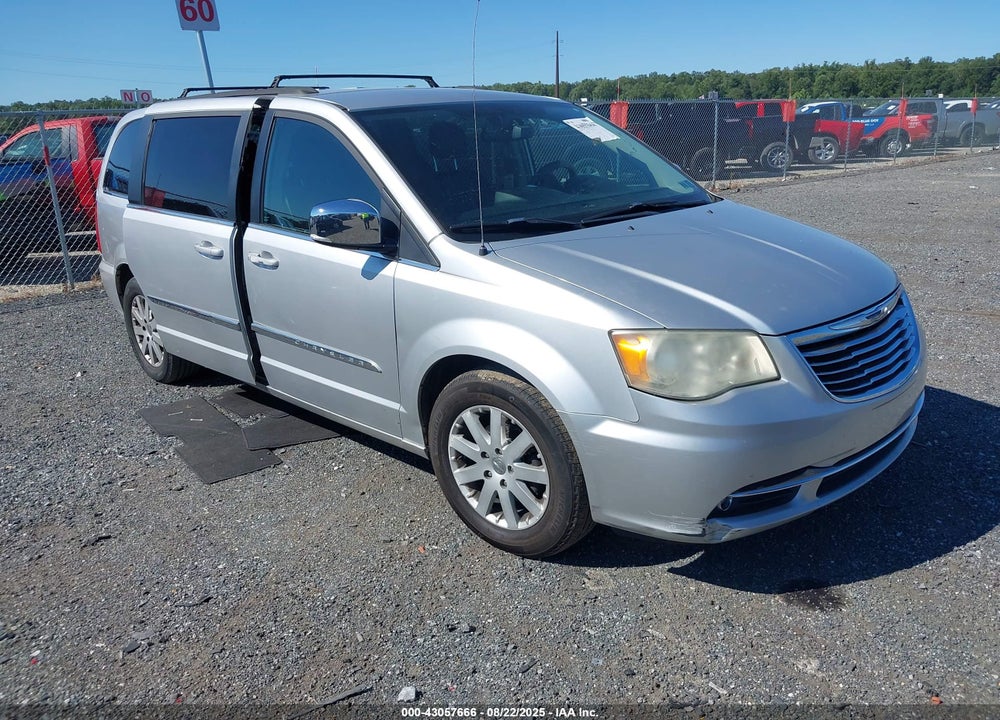 2011 CHRYSLER TOWN & COUNTRY TOURING-L VIN: 2A4RR8DG4BR683830