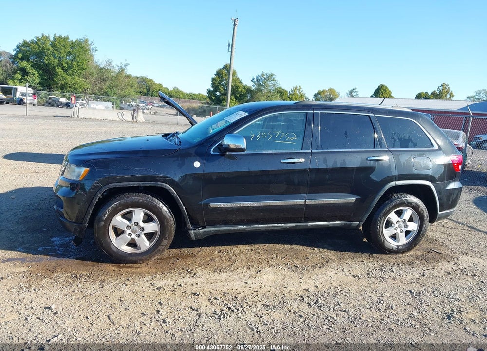2011 JEEP GRAND CHEROKEE VIN: 1J4RR4GG4BC530670
