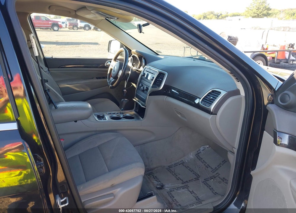 2011 JEEP GRAND CHEROKEE VIN: 1J4RR4GG4BC530670