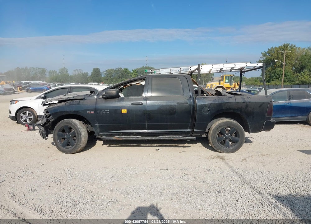 2016 RAM 1500 VIN: 3C6RR7KT4GG371205