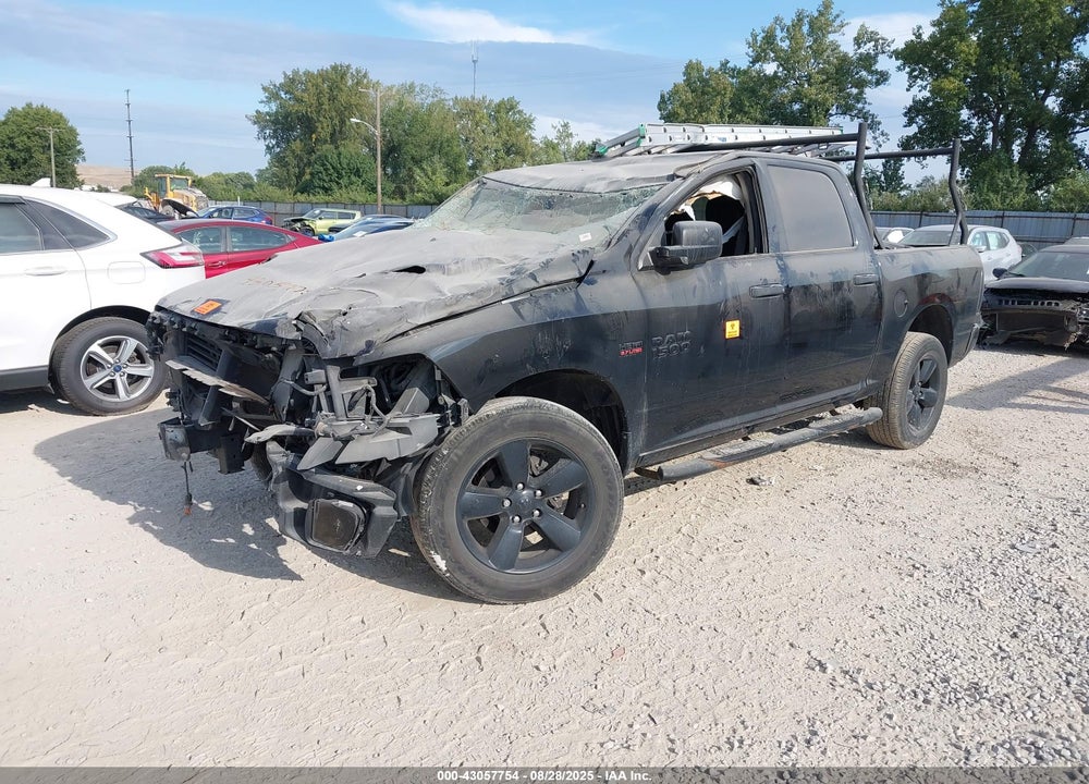 2016 RAM 1500 VIN: 3C6RR7KT4GG371205