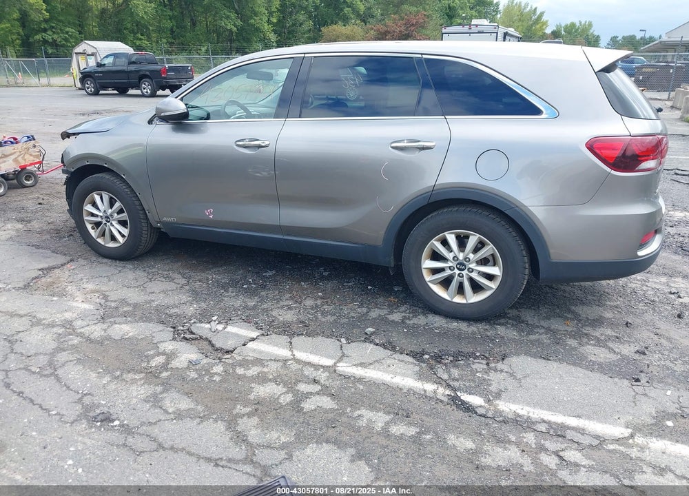 2019 KIA SORENTO VIN: 5XYPGDA55KG544552