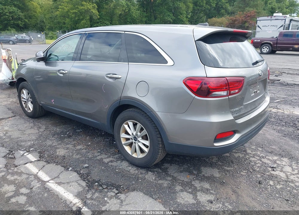 2019 KIA SORENTO VIN: 5XYPGDA55KG544552