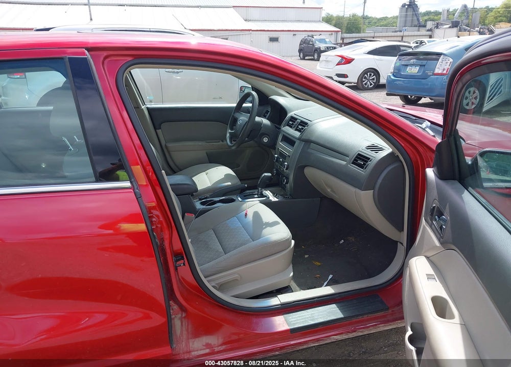 2011 FORD FUSION VIN: 3FAHP0HA1BR256054