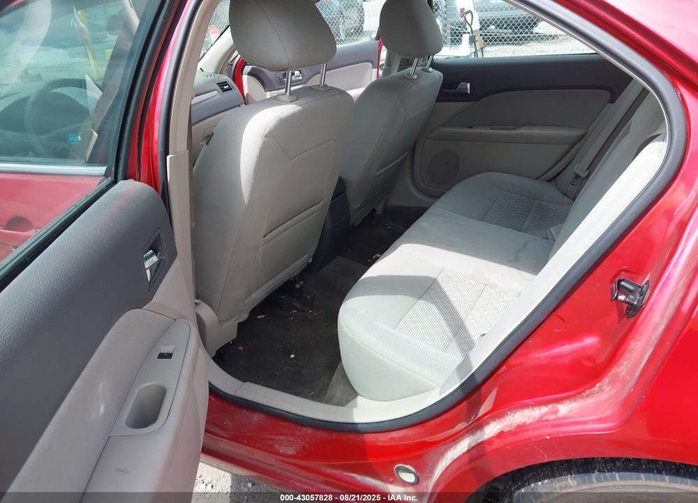 2011 FORD FUSION VIN: 3FAHP0HA1BR256054