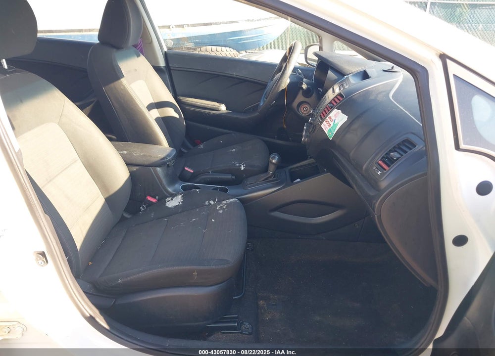 2016 KIA FORTE VIN: KNAFX4A69G5555989