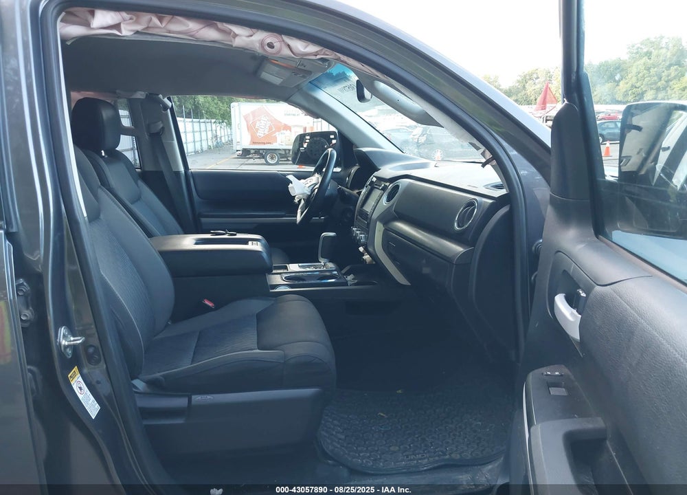 2016 TOYOTA TUNDRA SR 5.7L V8 VIN: 5TFUY5F10GX576602